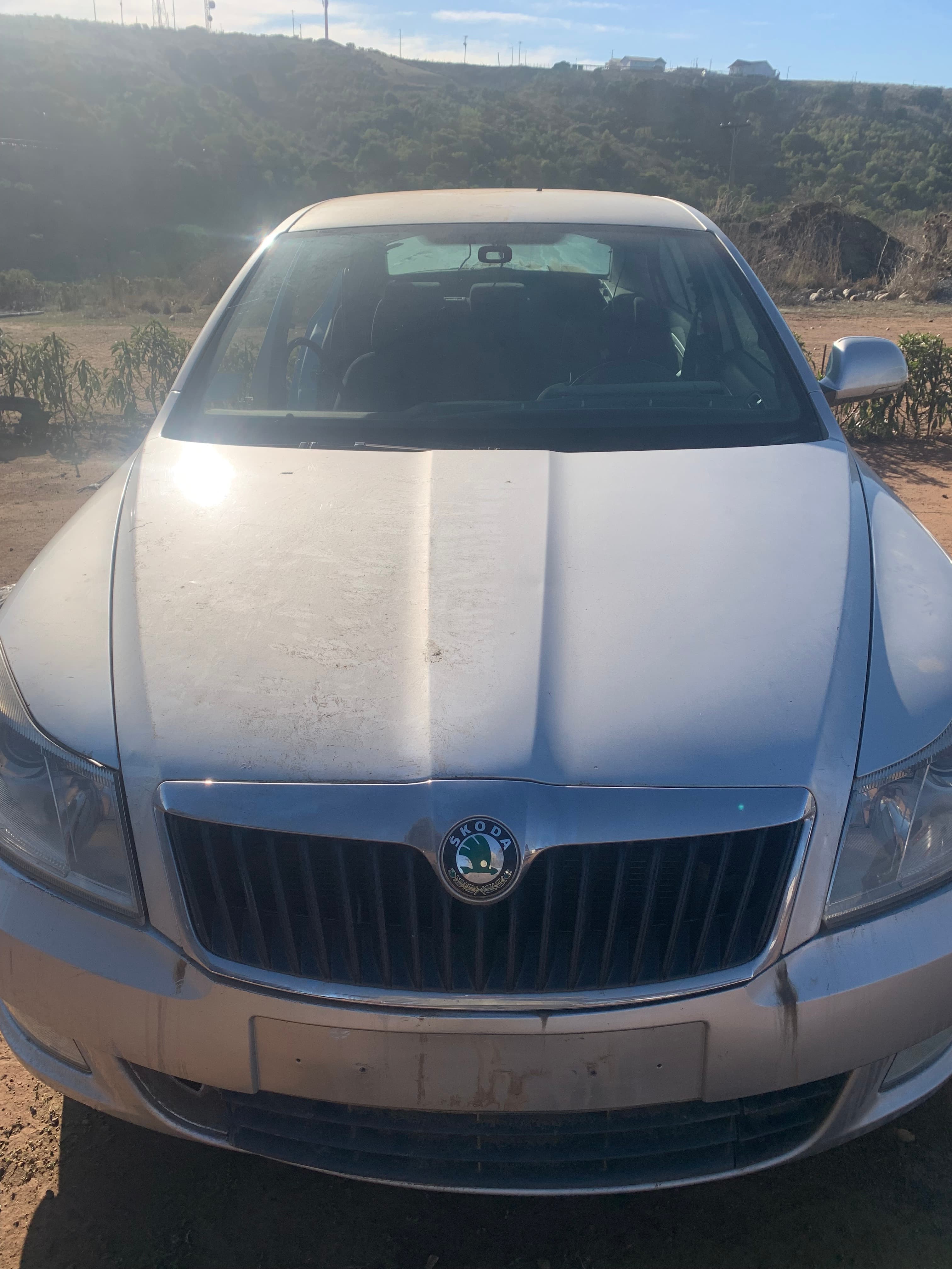 Capot/cofre - Skoda Octavia 2012 1.6L — foto 1